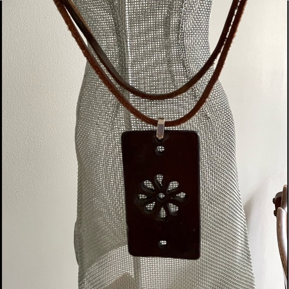Leather necklace - Picture 1 of 2